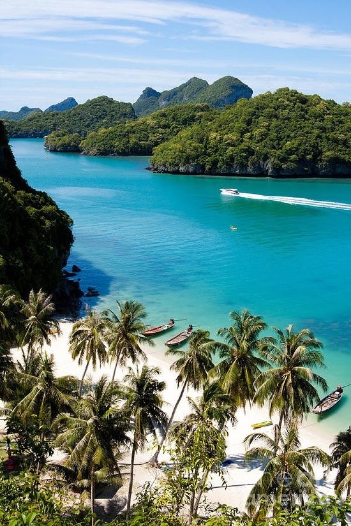 Private boat charter from Koh Samui to Ang Thong Marine Park